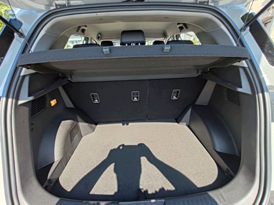 Photo 11 of 16