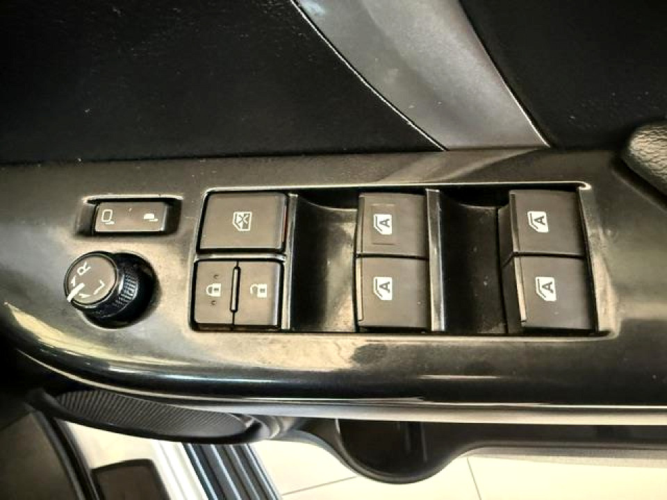 Photo 16 of 23