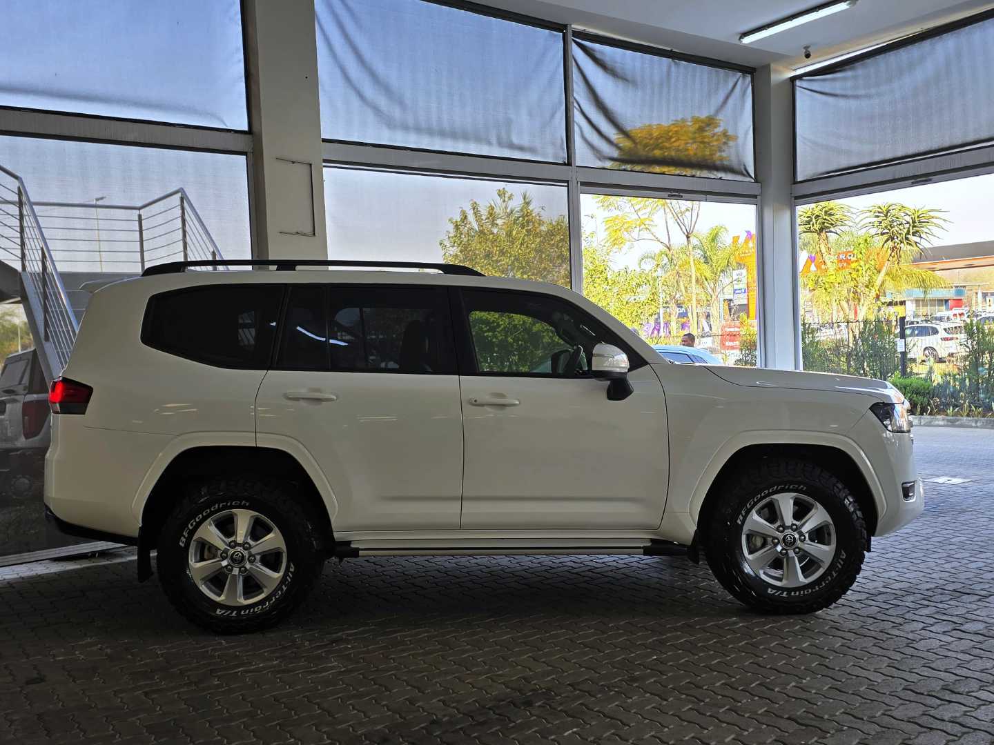 Photo 8 of 27