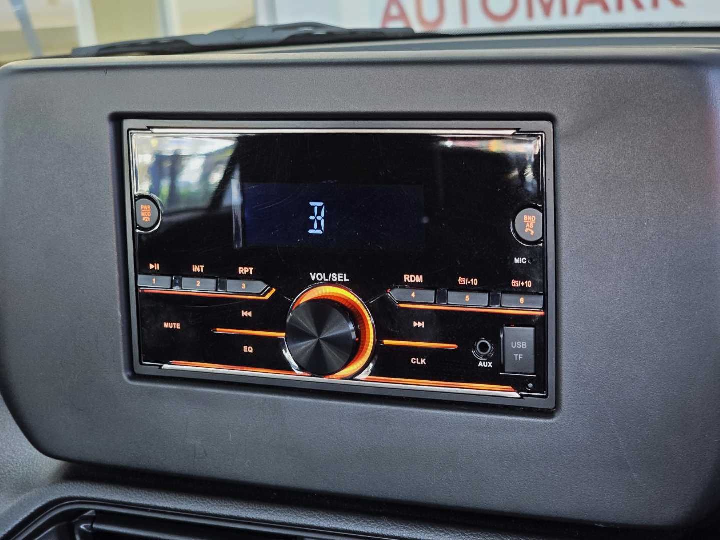 Photo 16 of 23