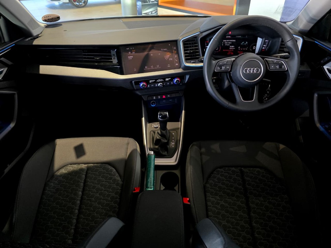 Photo 15 of 33