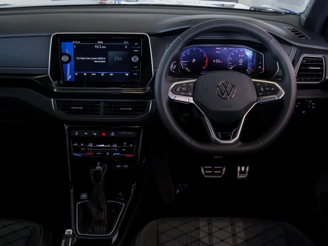 Photo 4 of 19