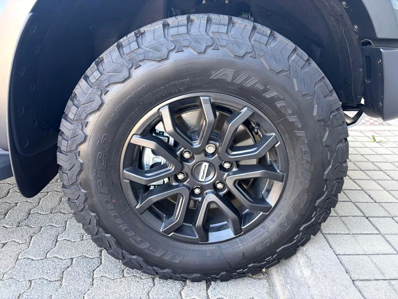 Photo 19 of 21