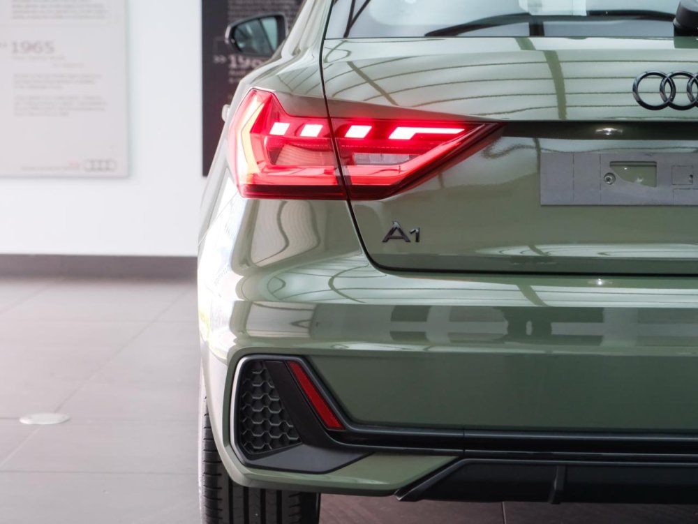 Photo 20 of 25