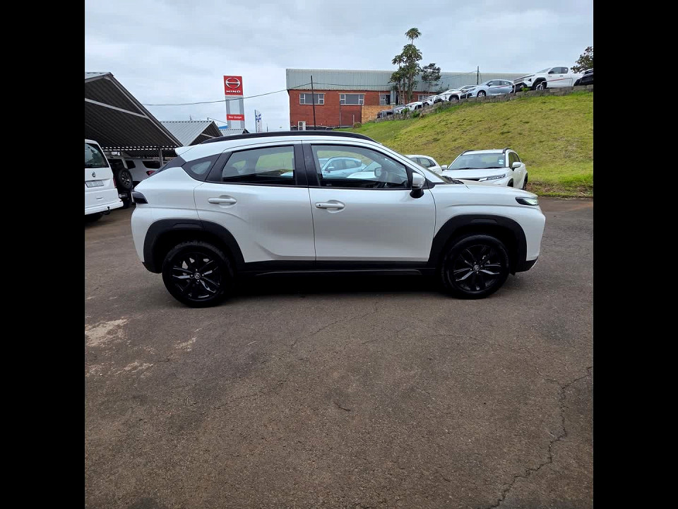 Photo 3 of 23