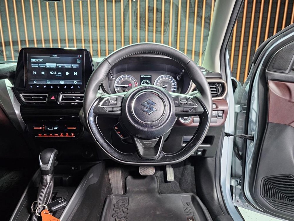 Photo 10 of 30