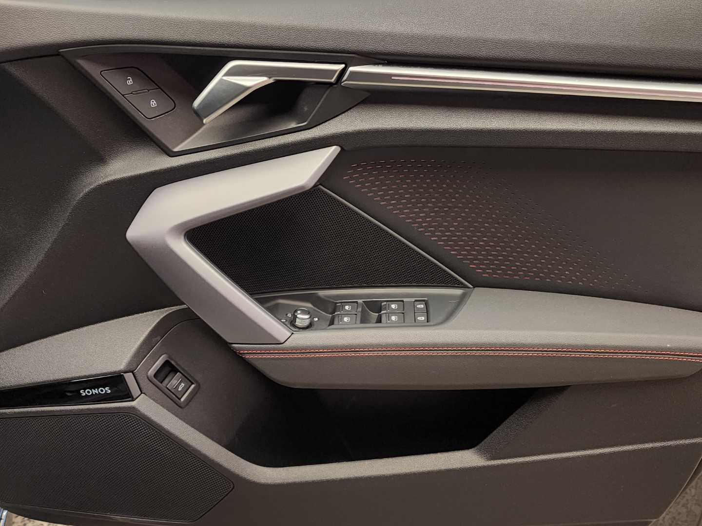 Photo 16 of 20