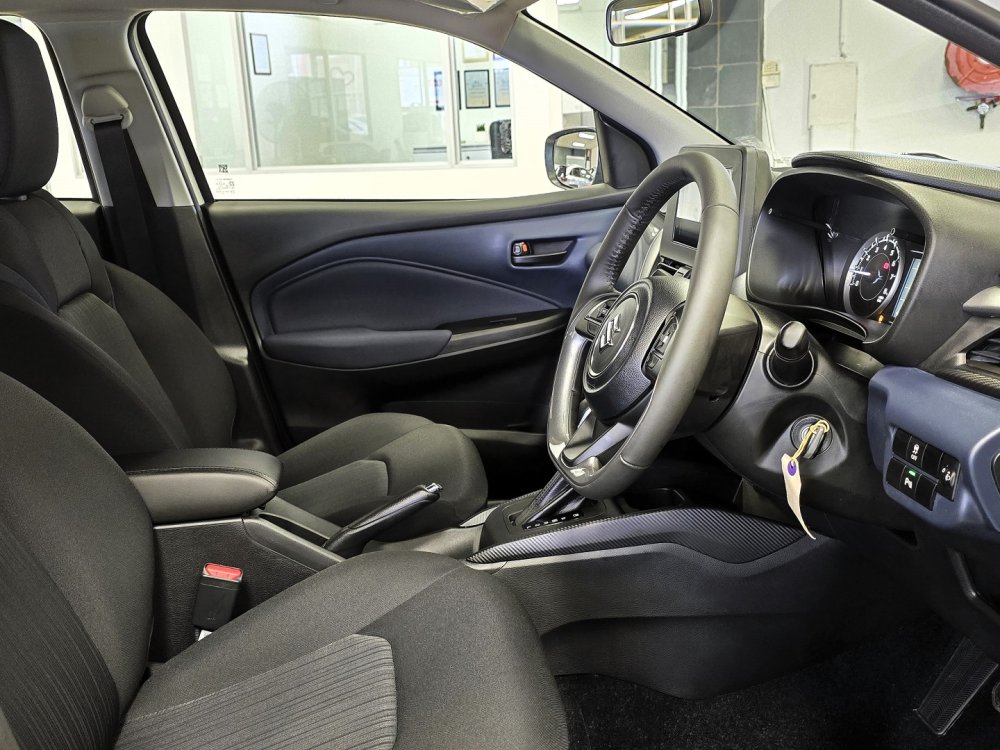 Photo 16 of 25