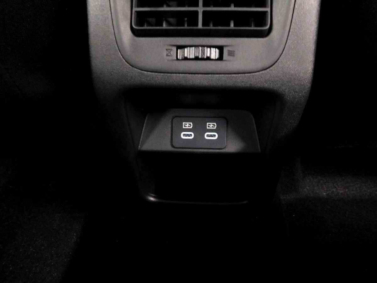 Photo 17 of 23