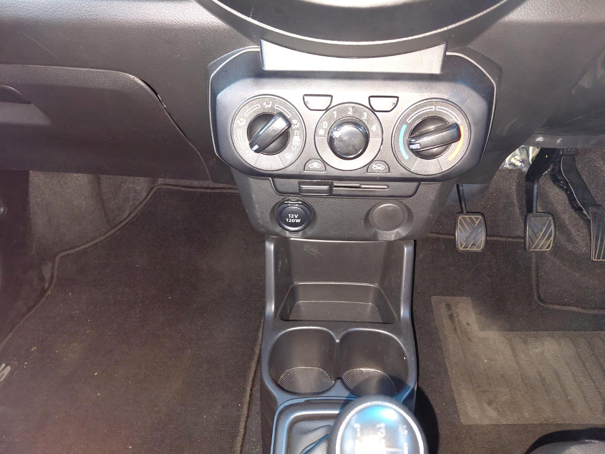 Photo 14 of 21
