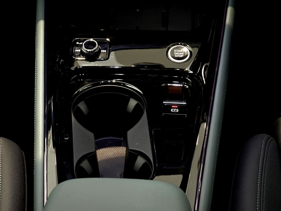 Photo 7 of 32