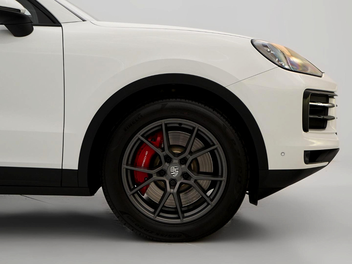 Photo 3 of 19