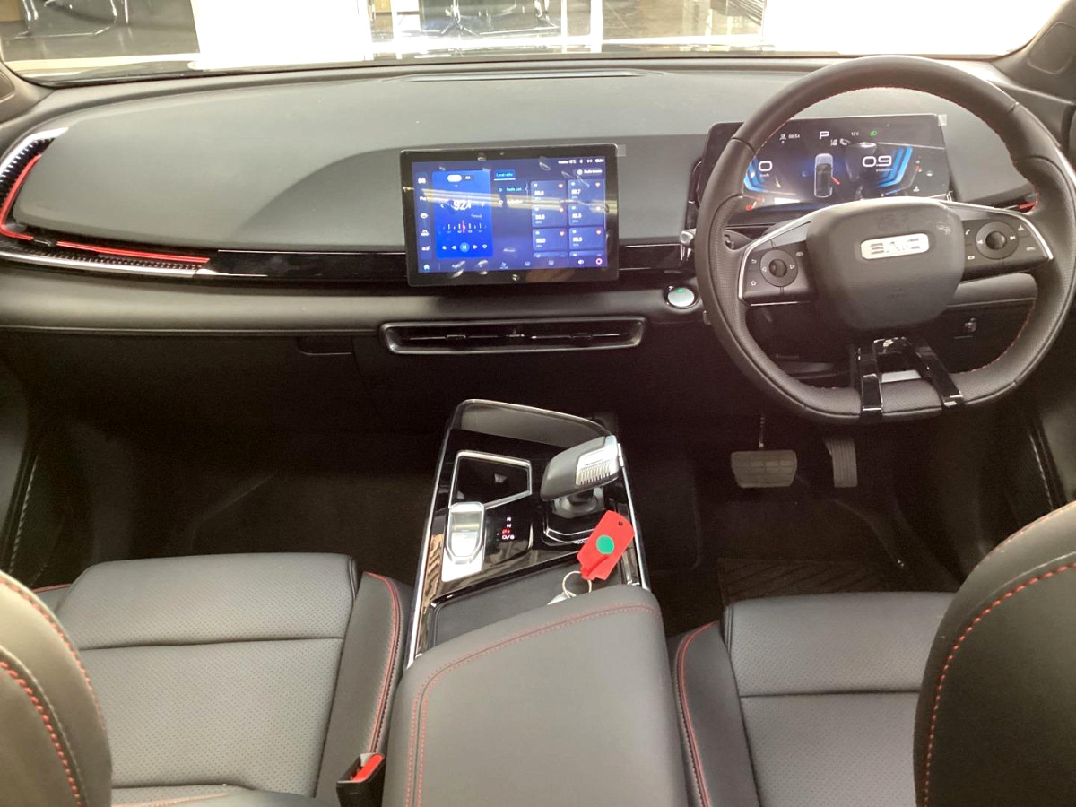 Photo 16 of 21