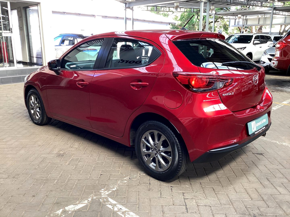 Photo 4 of 27
