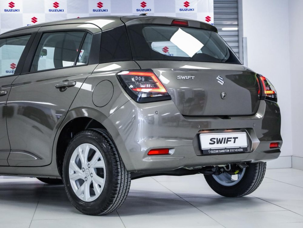 Photo 18 of 24