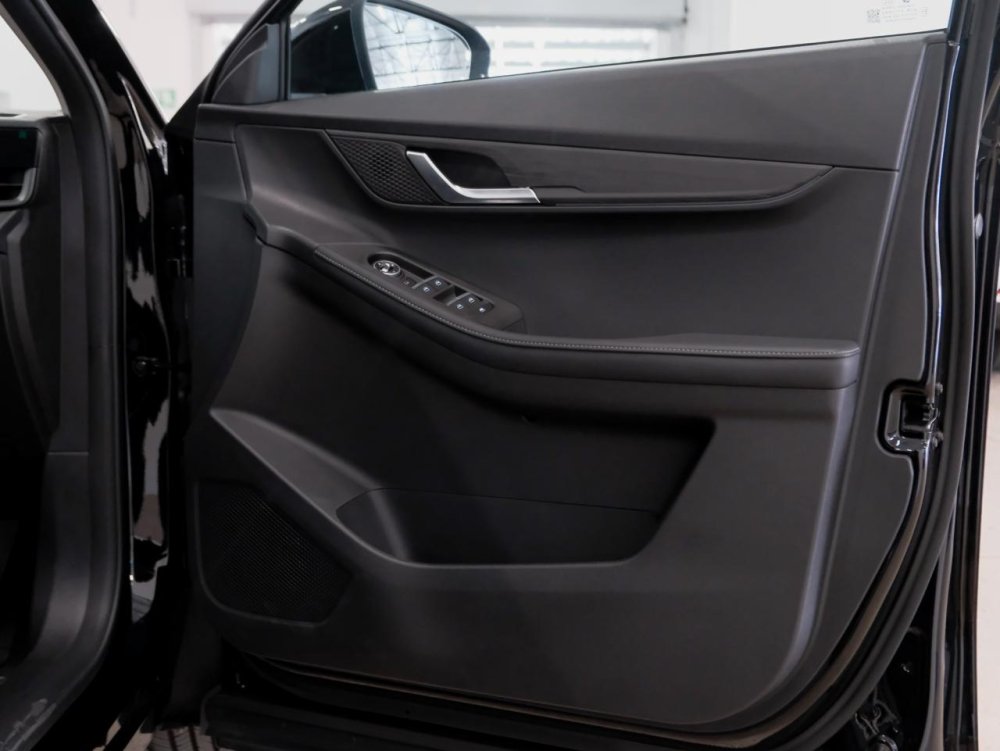 Photo 10 of 25