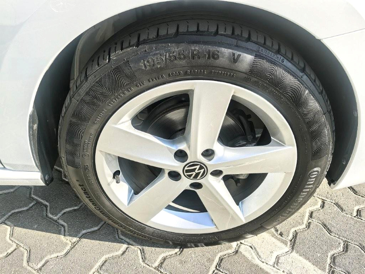 Photo 9 of 18