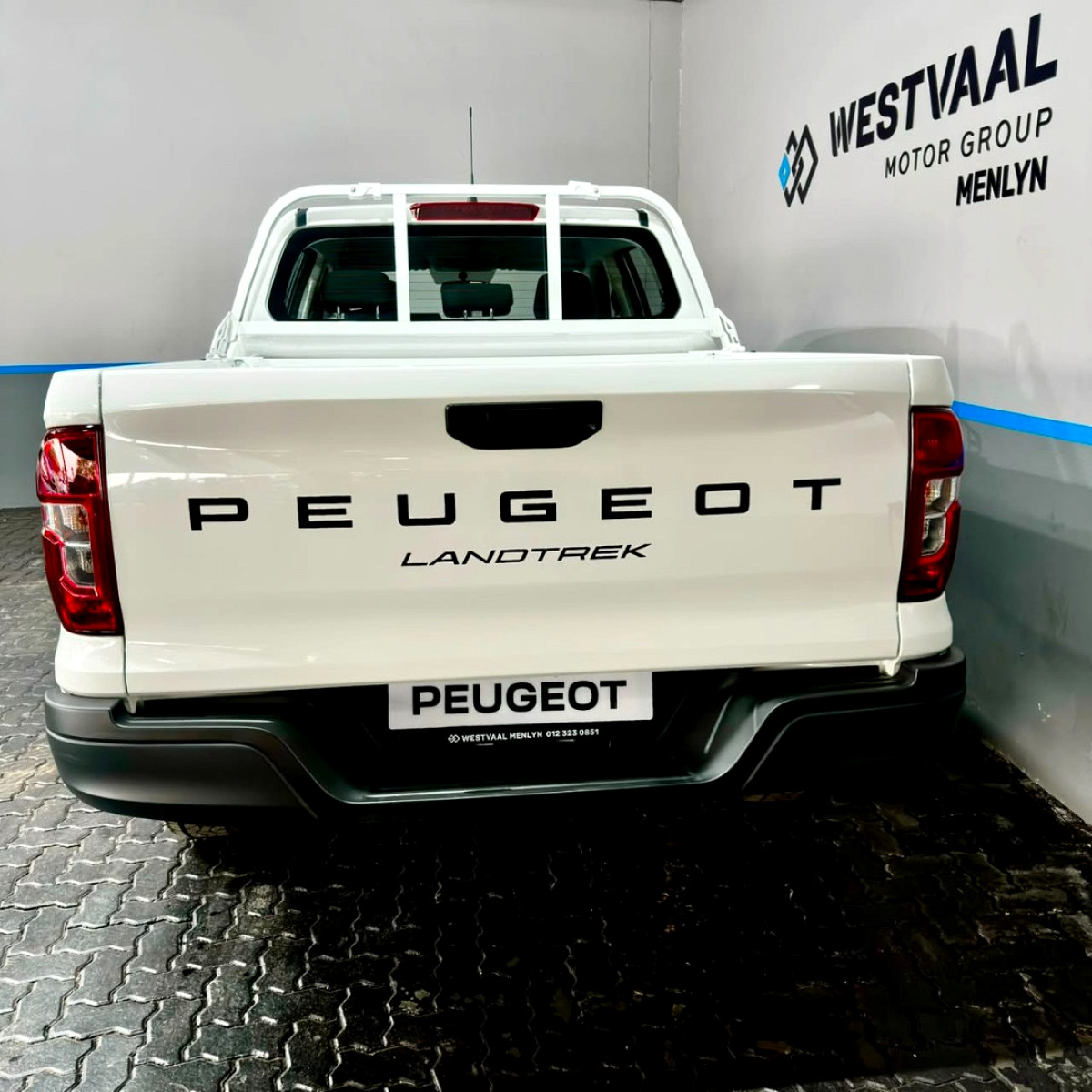 Photo 3 of 10