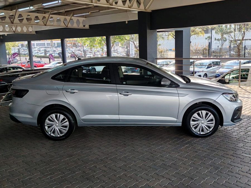 Photo 11 of 30