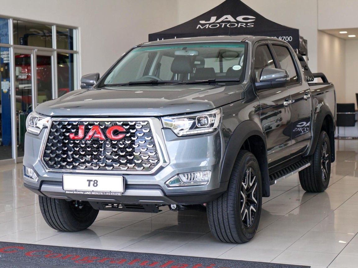 Photo 3 of 26