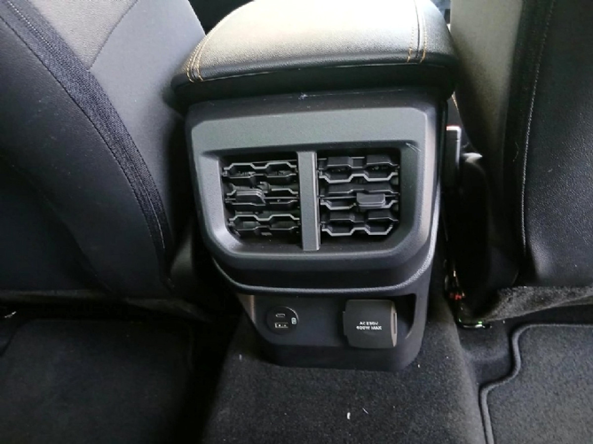 Photo 16 of 20