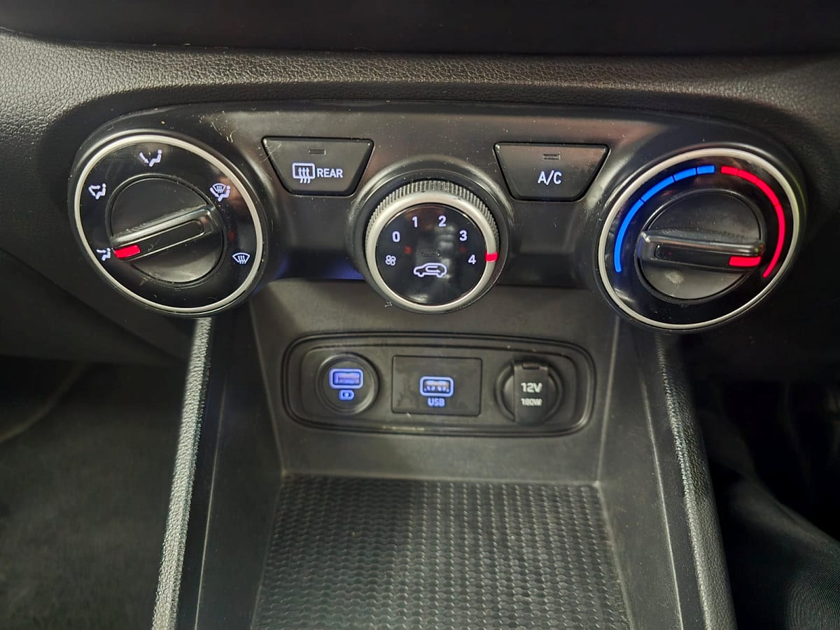 Photo 18 of 23