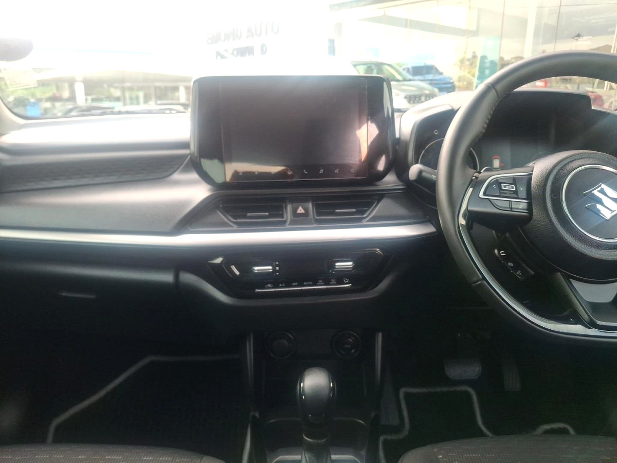 Photo 18 of 24