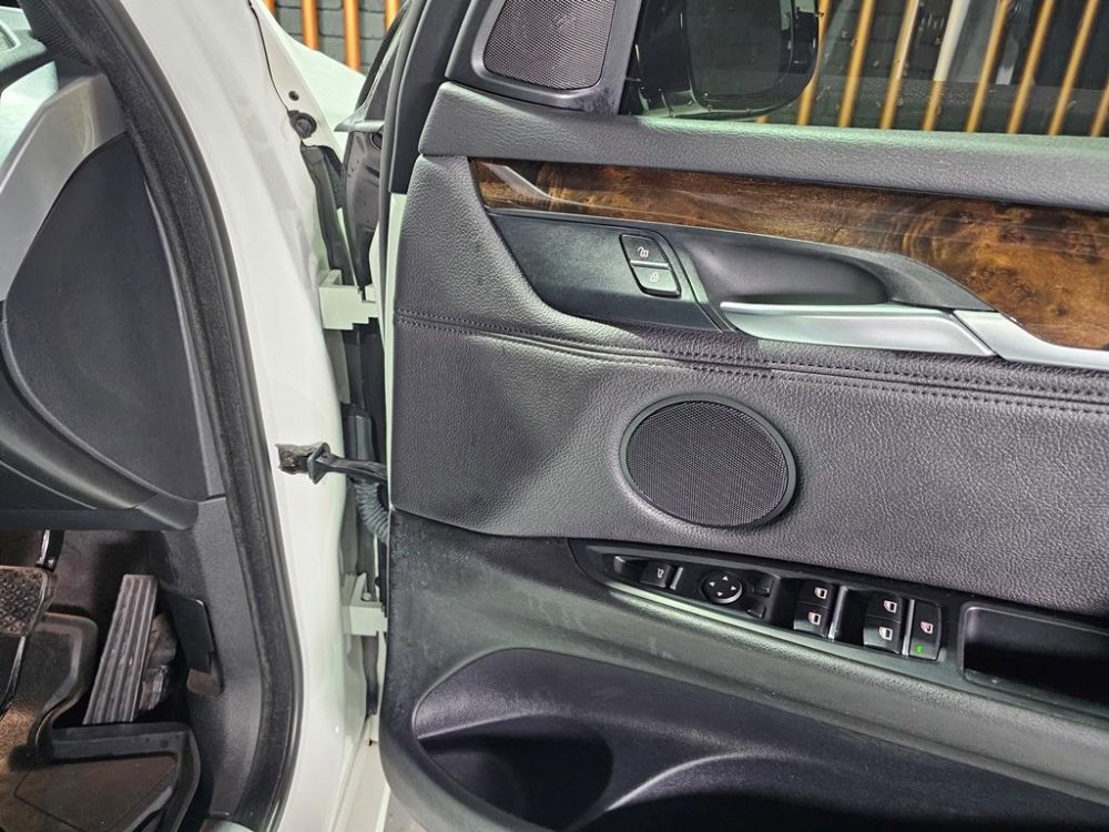Photo 8 of 30