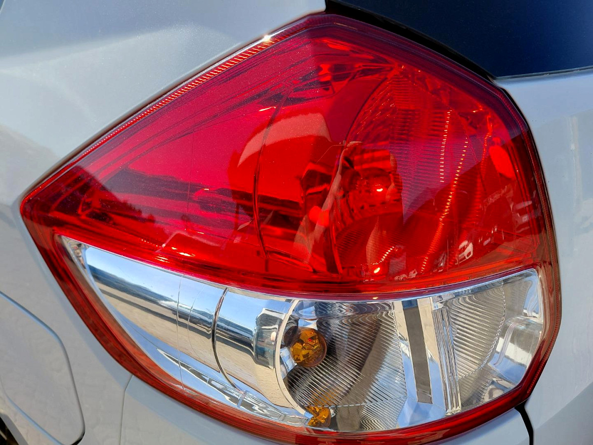 Photo 11 of 27