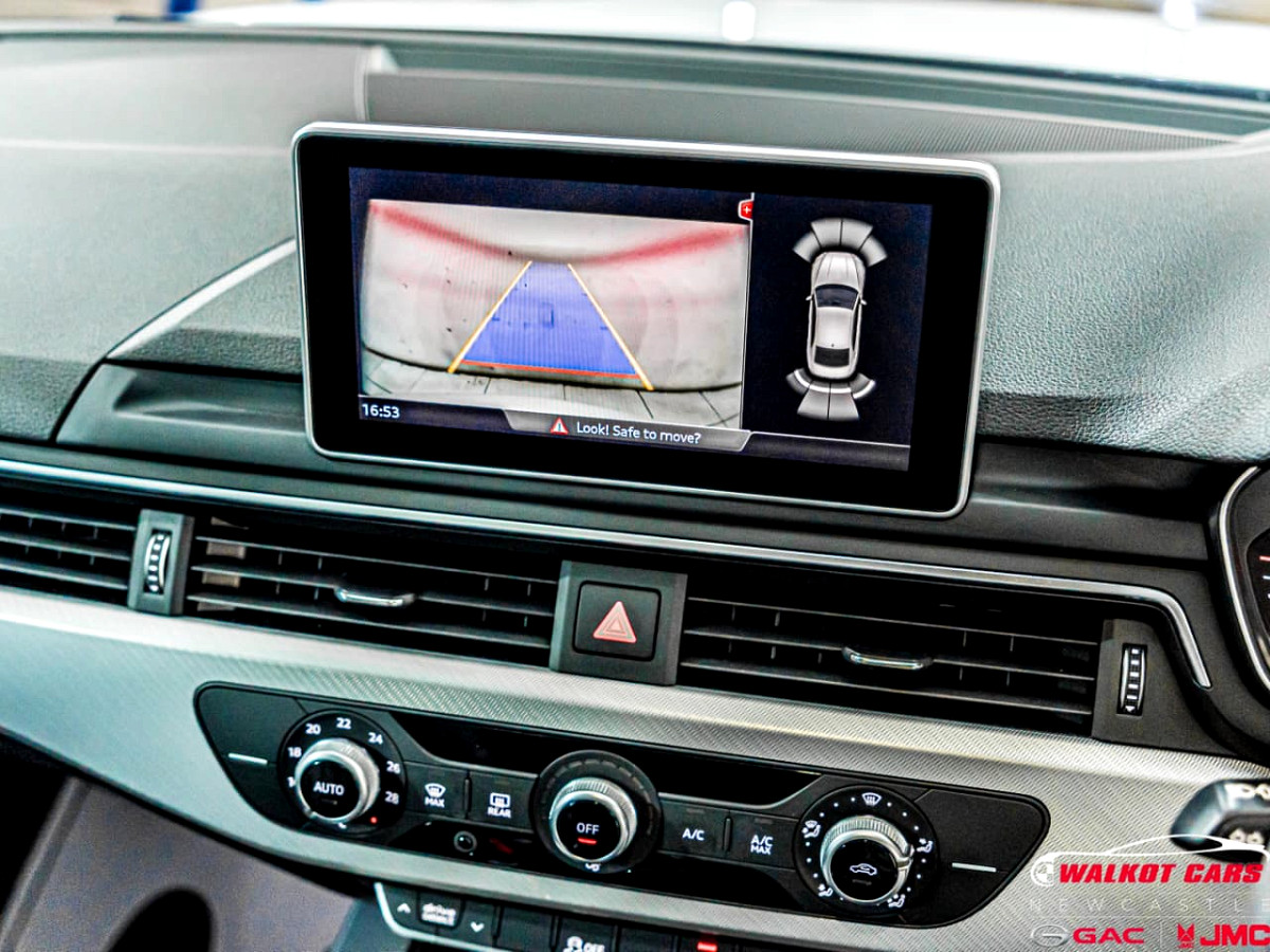 Photo 18 of 30