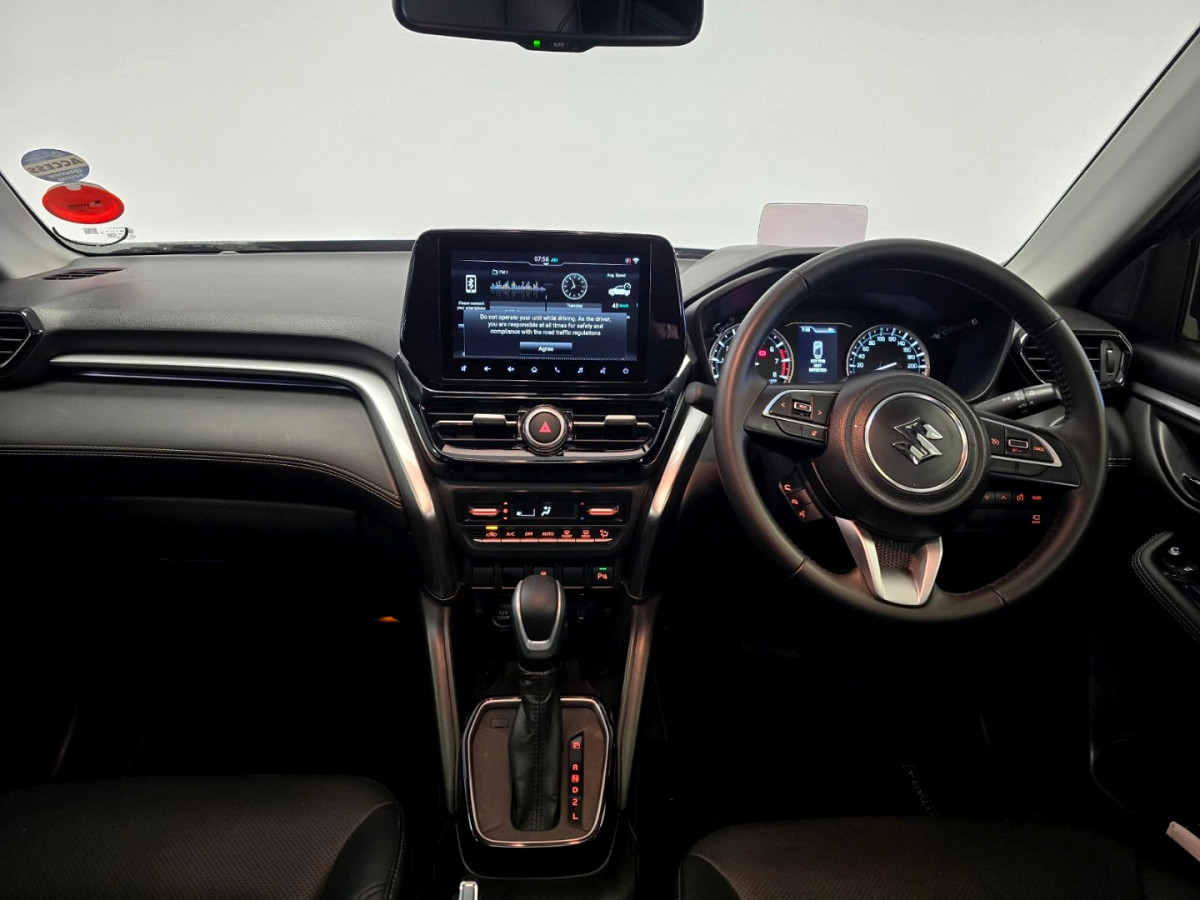 Photo 11 of 18