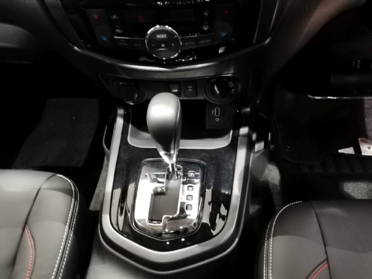 Photo 11 of 13