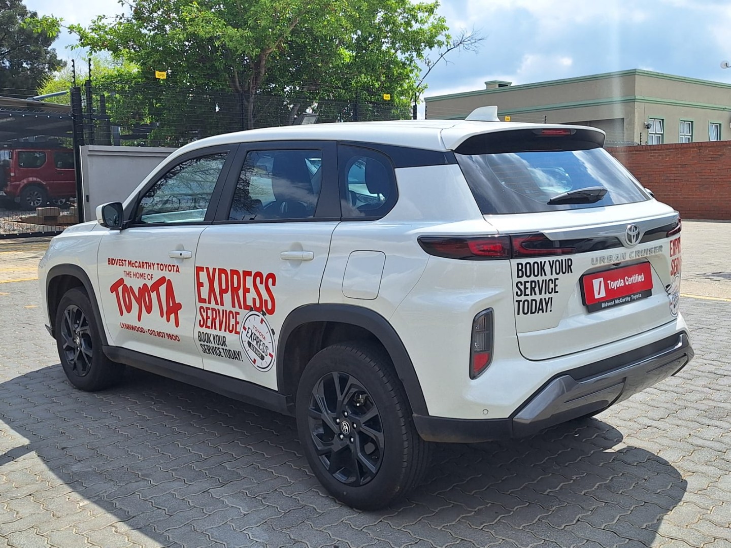 Photo 3 of 19
