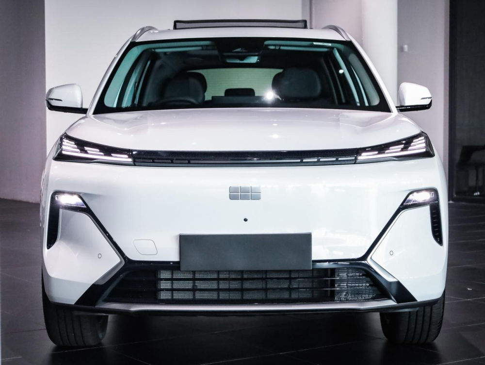 Photo 2 of 28