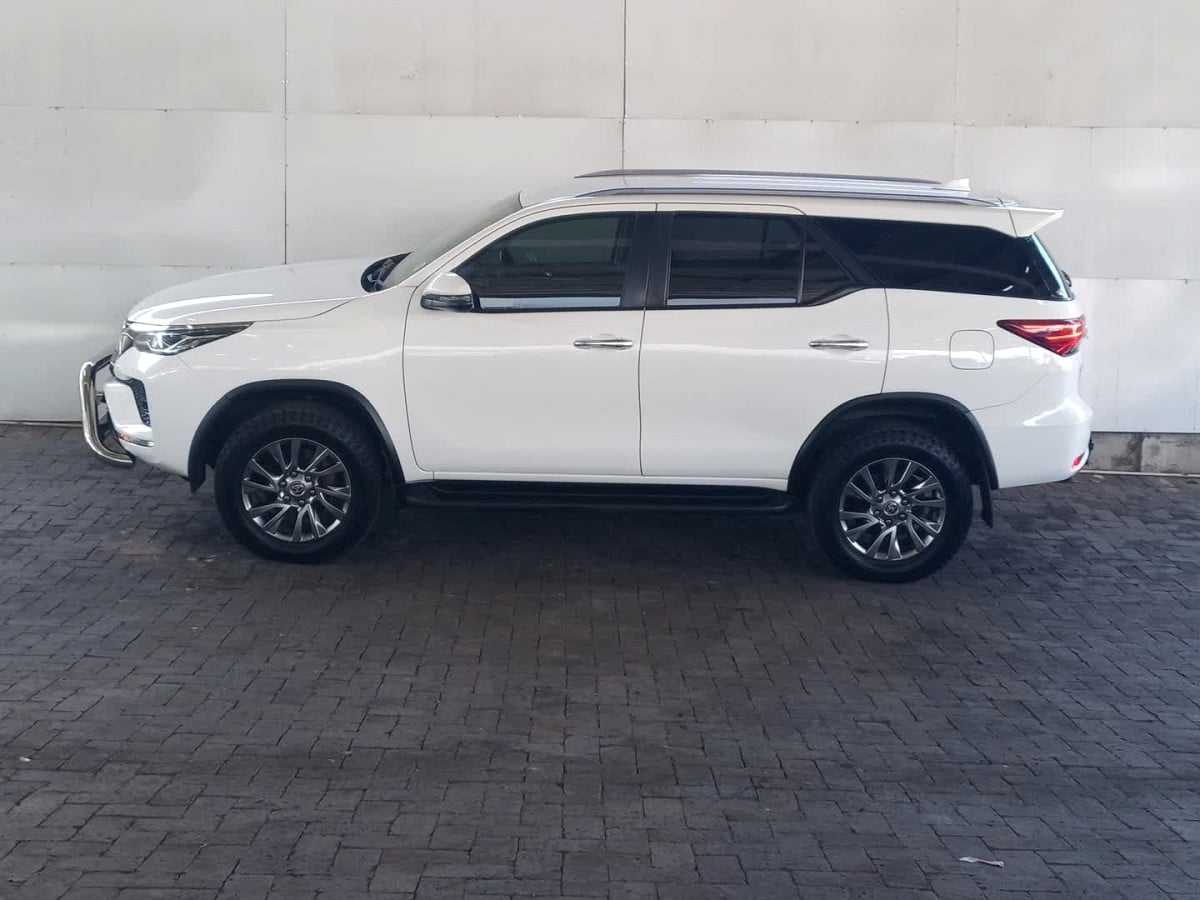 Photo 27 of 30