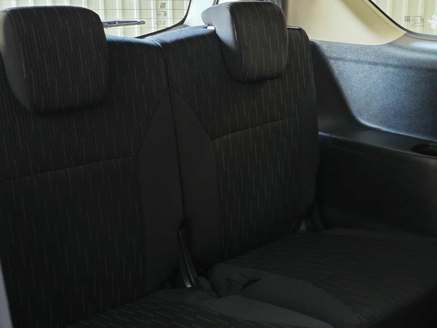 Photo 7 of 28