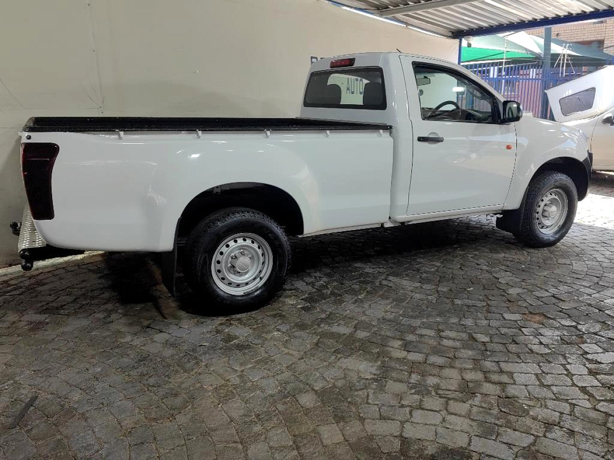 Photo 4 of 9