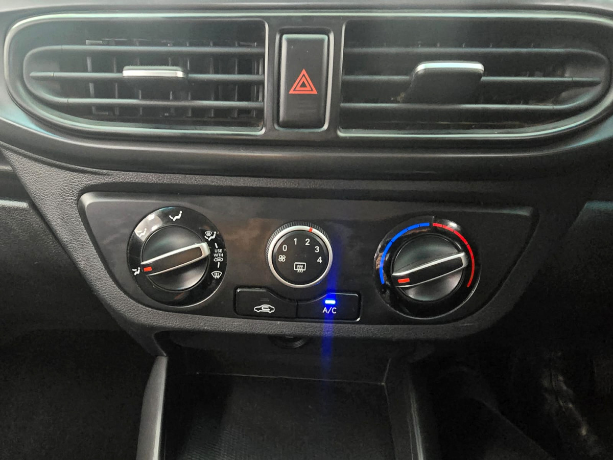 Photo 14 of 21