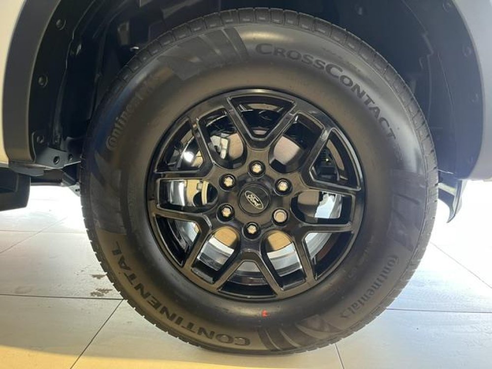 Photo 4 of 19