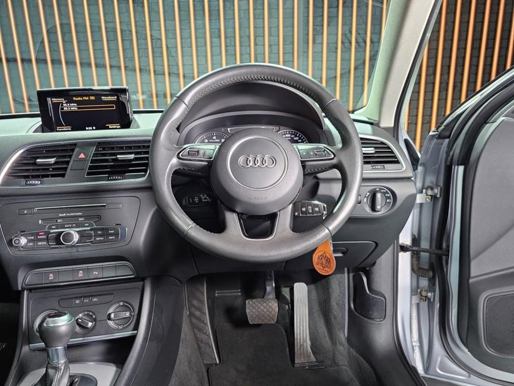 Photo 10 of 30