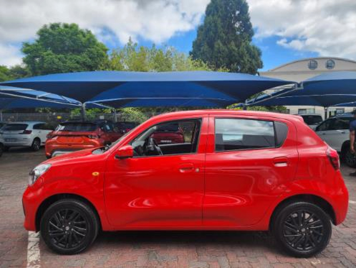 Photo 4 of 28