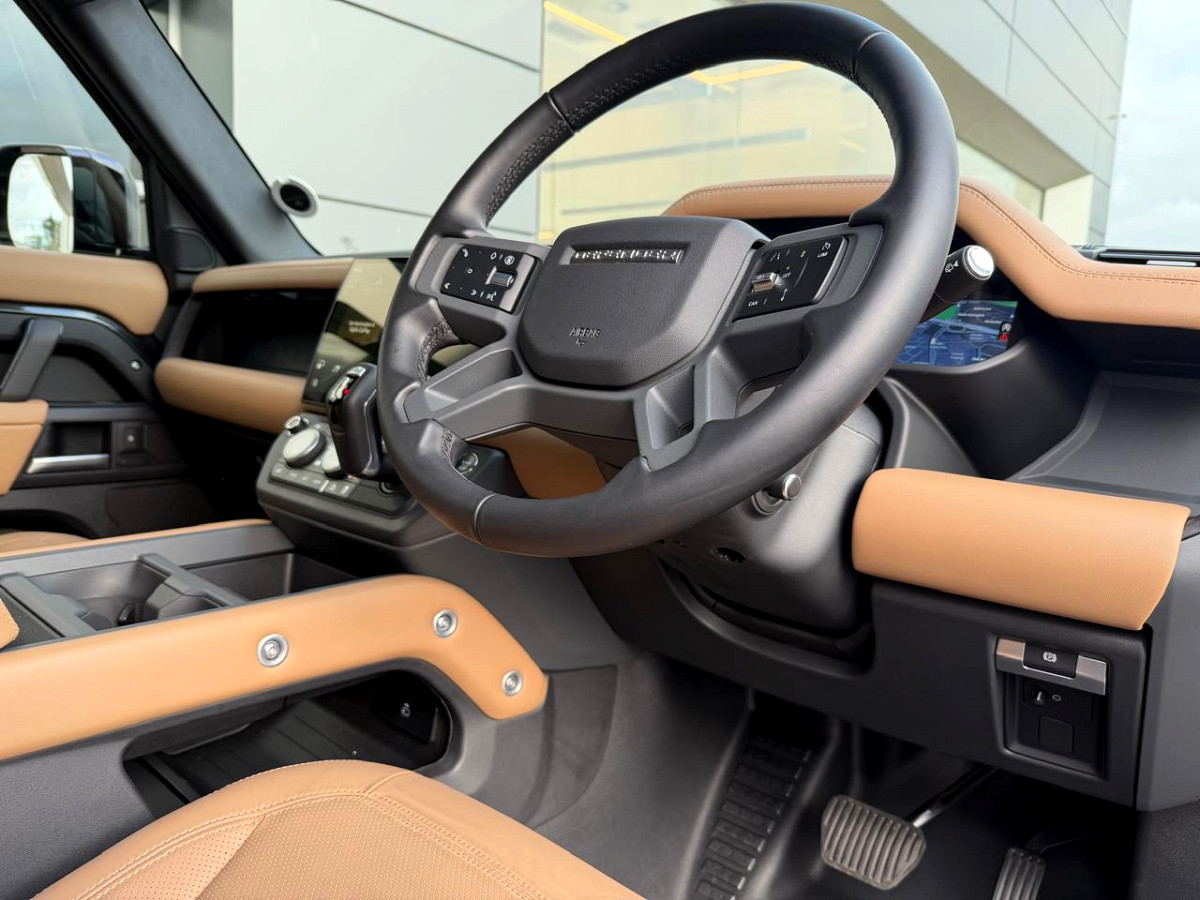 Photo 12 of 18