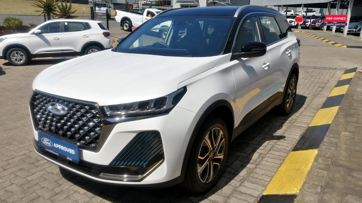 Photo 3 of 18
