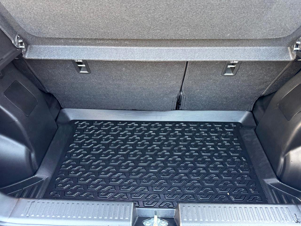 Photo 17 of 21