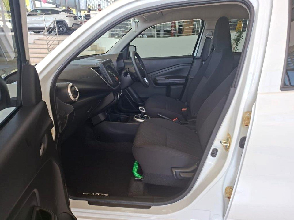 Photo 3 of 18