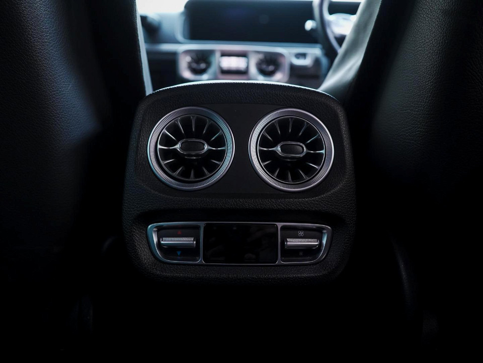 Photo 21 of 23