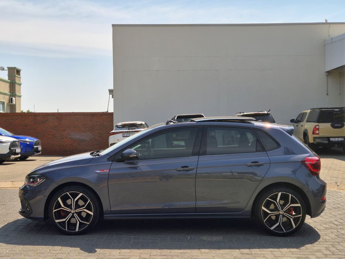 Photo 22 of 24