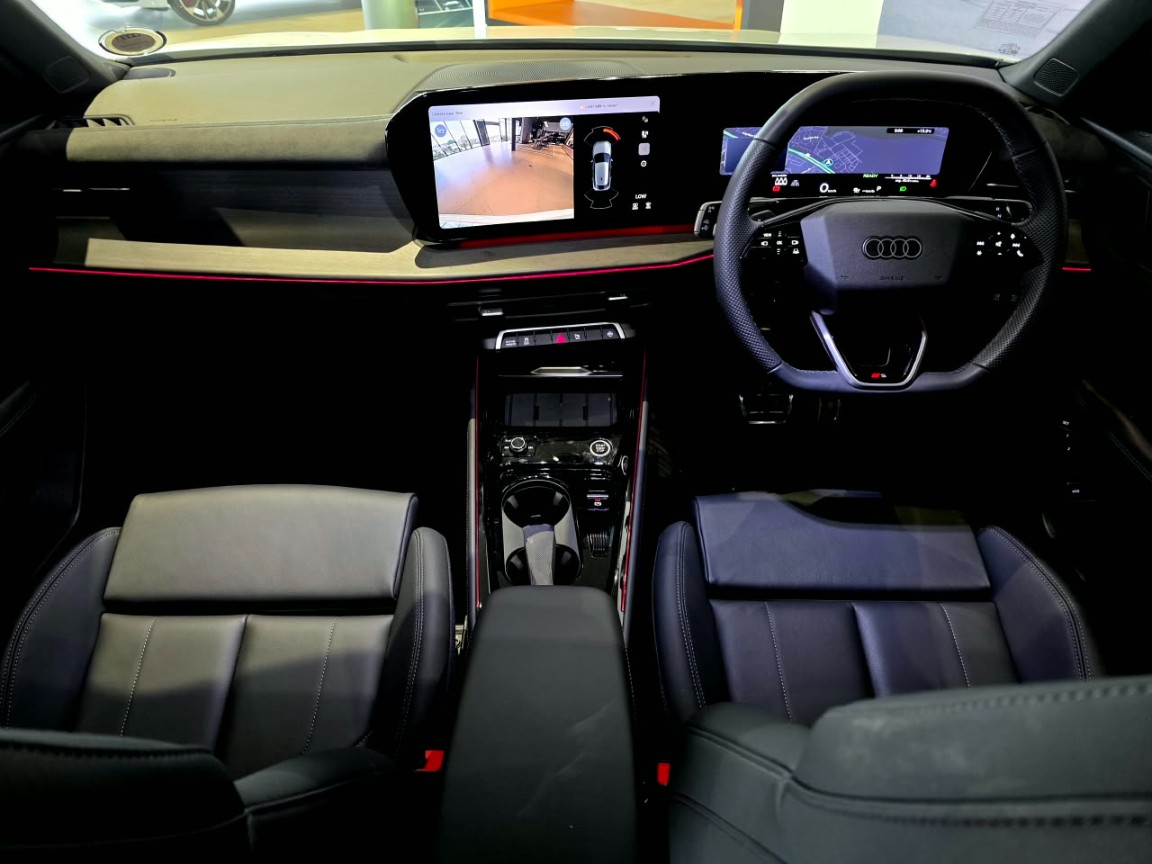 Photo 16 of 31