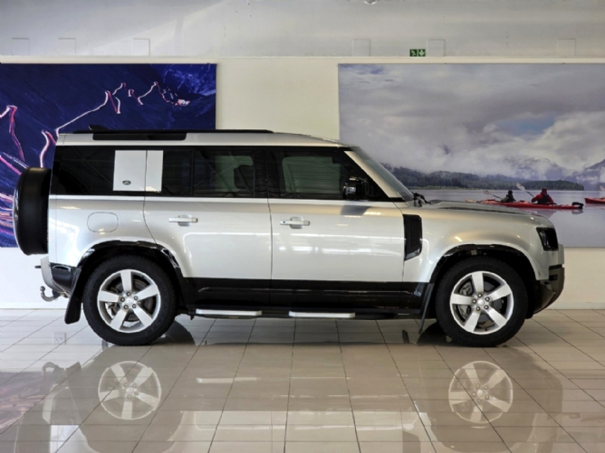 Photo 7 of 28