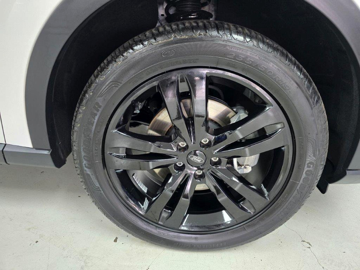 Photo 19 of 20